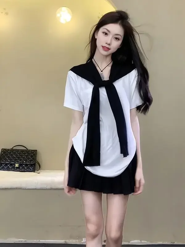 Abito scolastico in vita uniforme per le donne Abito estivo nuovo stile collegiale Set da tre pezzi Set gonna quotidiana alla moda da donna