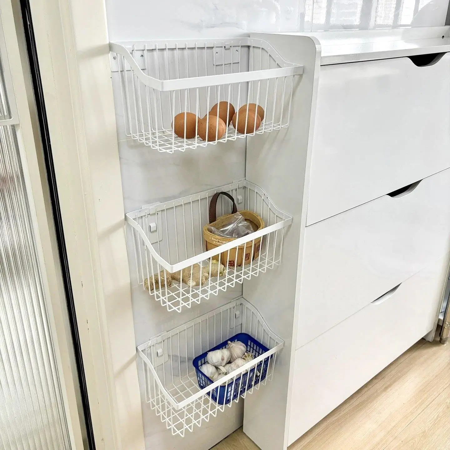 scaffale-multifunzionale-per-cucina-e-bagno-montaggio-a-parete-senza-foratura-cesto-per-frutta-e-verdura-organizzatore-per-spezie