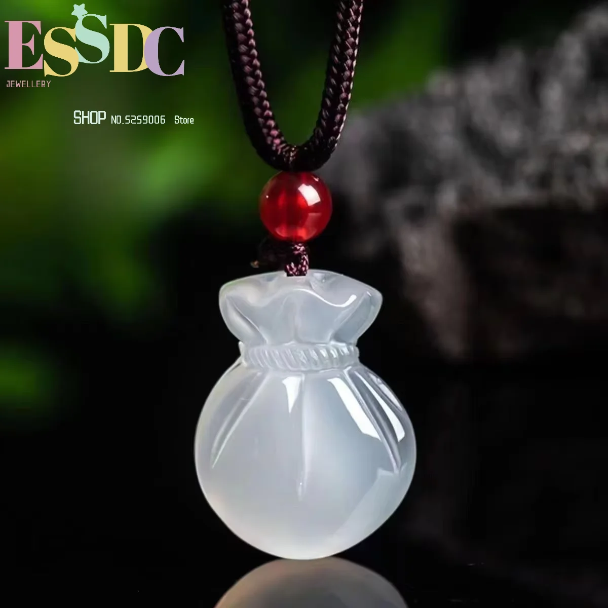Exquisite jewelry natural ice chalcedony small lucky bag pendant mini cute money bag jade pendant to attract wealth bring