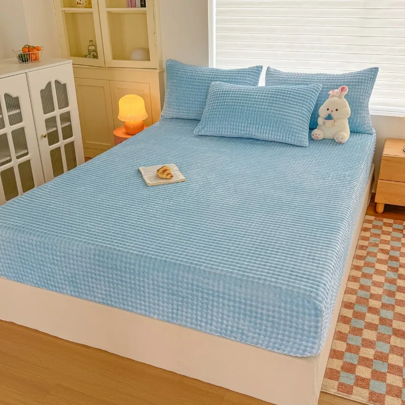Plush Flannel Bed Fitted Sheet Winter Mattress Super Soft Cartoon Style Cozy Bedding for A Whimsical Sleep Space