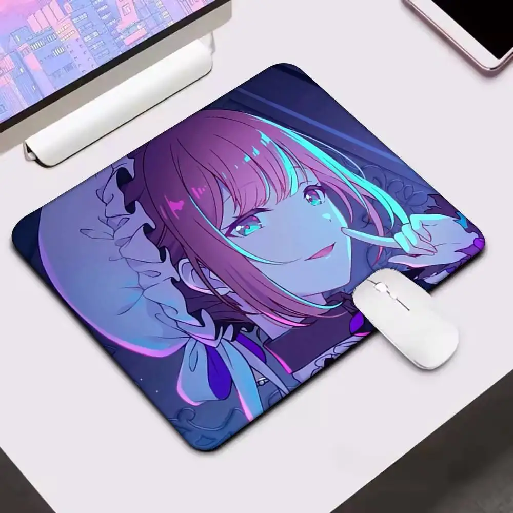 1pc M-mochizuki H-honami Leoneed マウスパッド小型ロックエッジゲーマー用コンピュータデスクパッド長方形滑り止めゴム