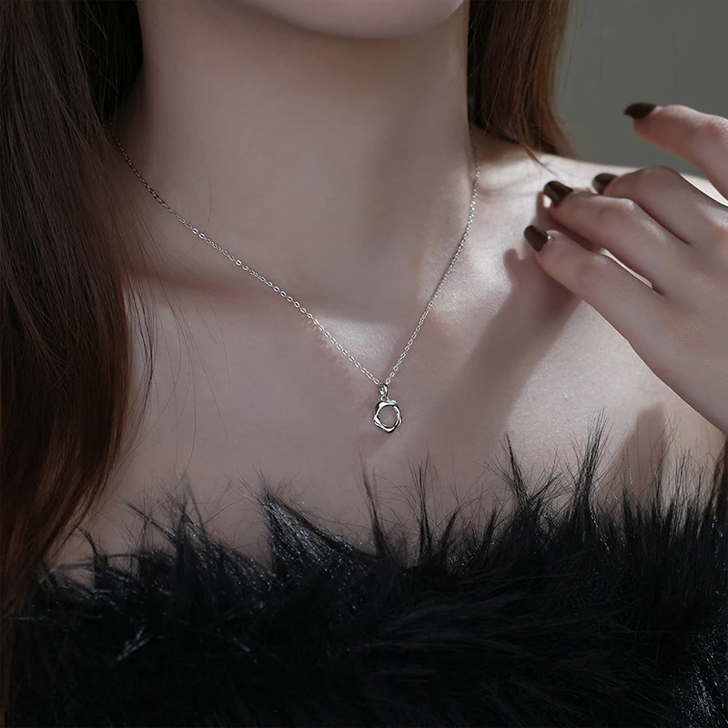 JYJIAYUJY 100% قلادة أصلية كاملة من الفضة الإسترليني S925 متوفرة في المخزون شريط موبيوس ملابس يومية عصرية JYN309
