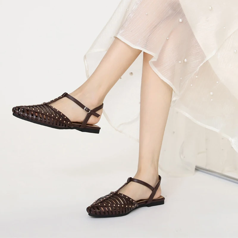 Damen-Hohlsandalen im römischen Stil, Retro-Nieten-Sandalen mit niedrigem Absatz und geschlossener Zehenpartie, Knöchelschnallenschuhe, Übergrößen, Sommer-Freizeitsandalen für den Strand – Detail 10