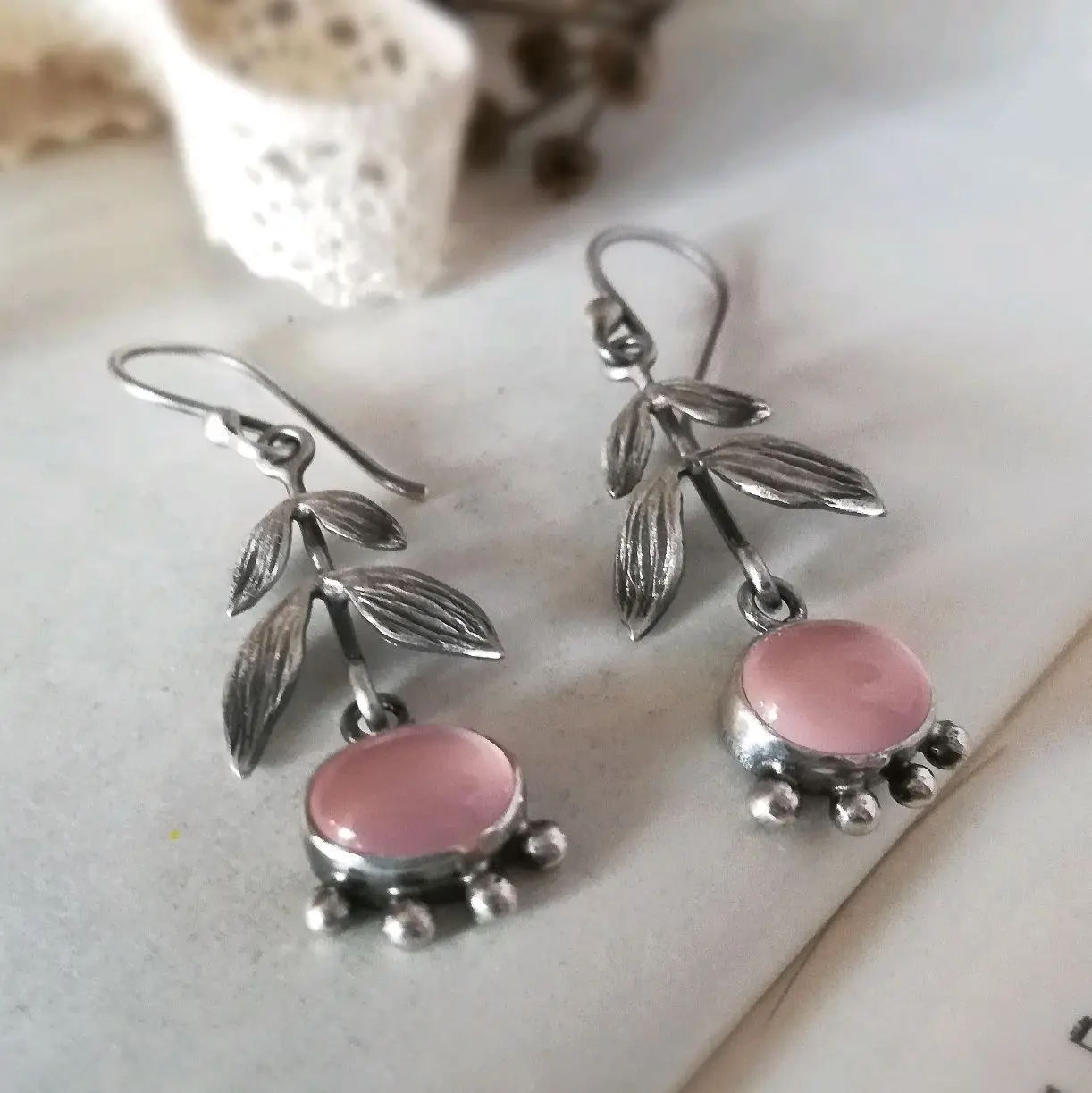 ORZTOON Fashion New Sculpture Leaf Earrings Vintage Pink Moonlight Stone For Women Personal Birthday Party Jewelry