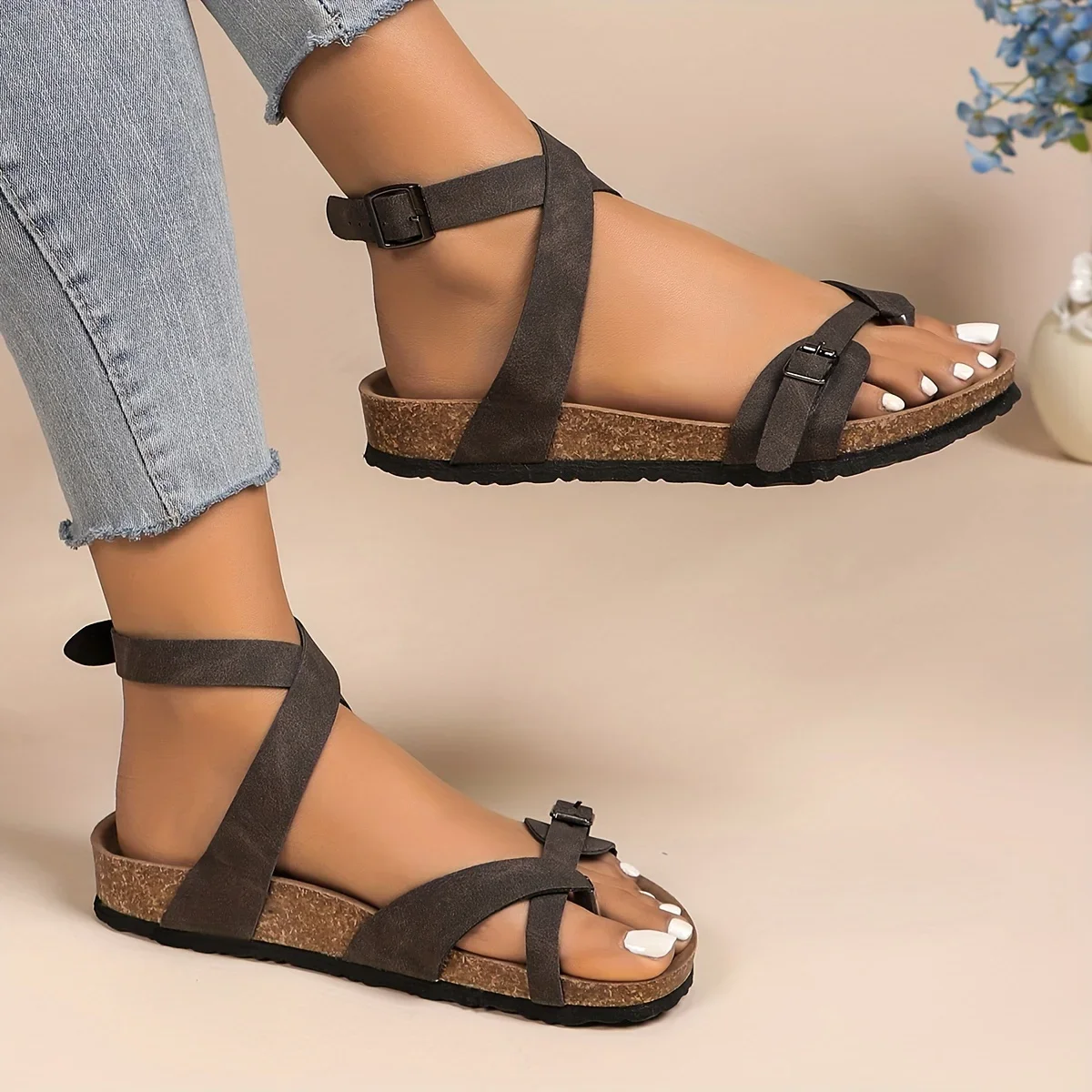 Women Solid Color Stylish Sandals Buckle Belts Crisscross Straps Platform Soft Sole Shoes Summer Casual Beach Thong Sandals