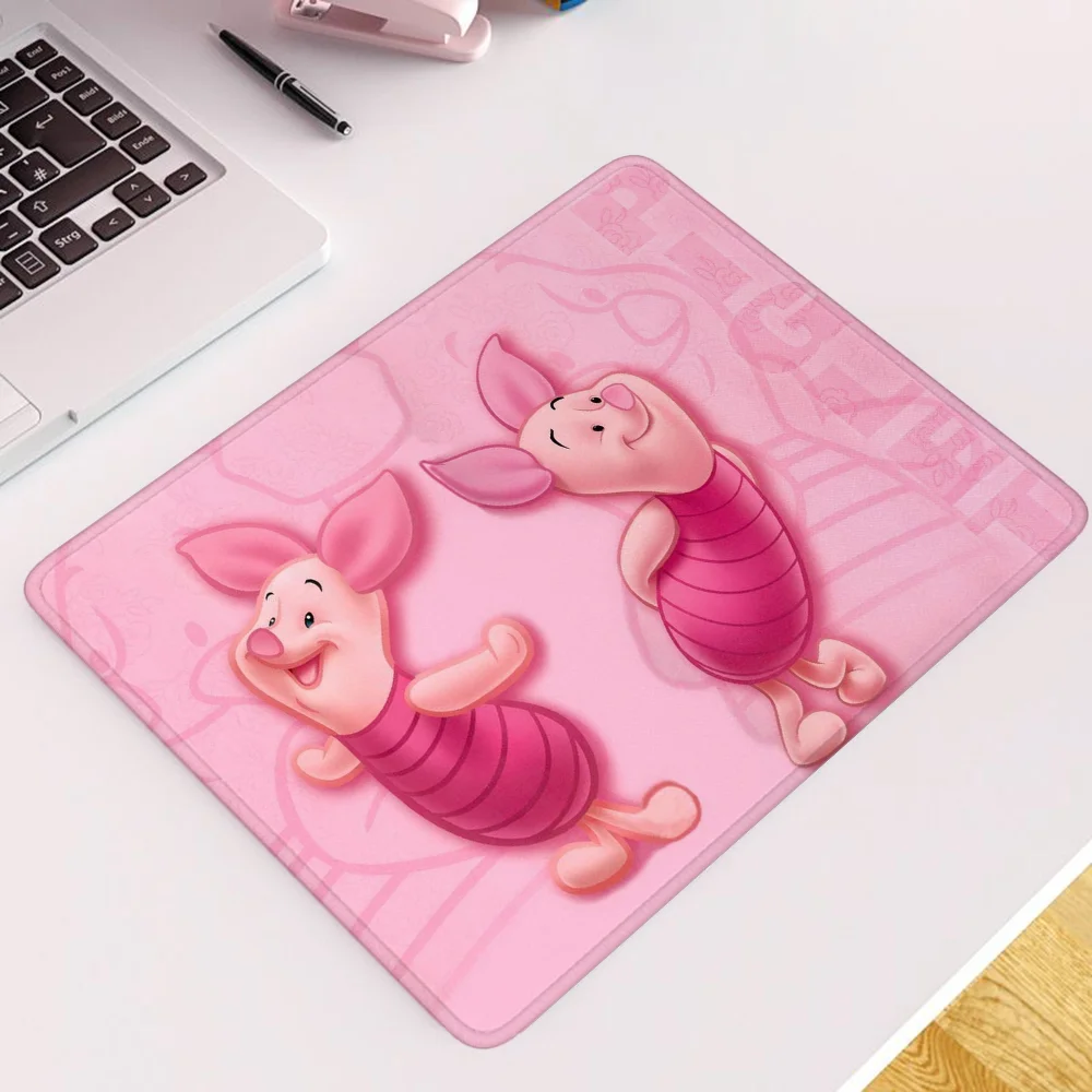 Small Gaming Laptop Piglet Desk Mat Custom Mouse Pad Anime Mousepad Company Pc Gamer Accessories Mause Computer Table Cute Hot