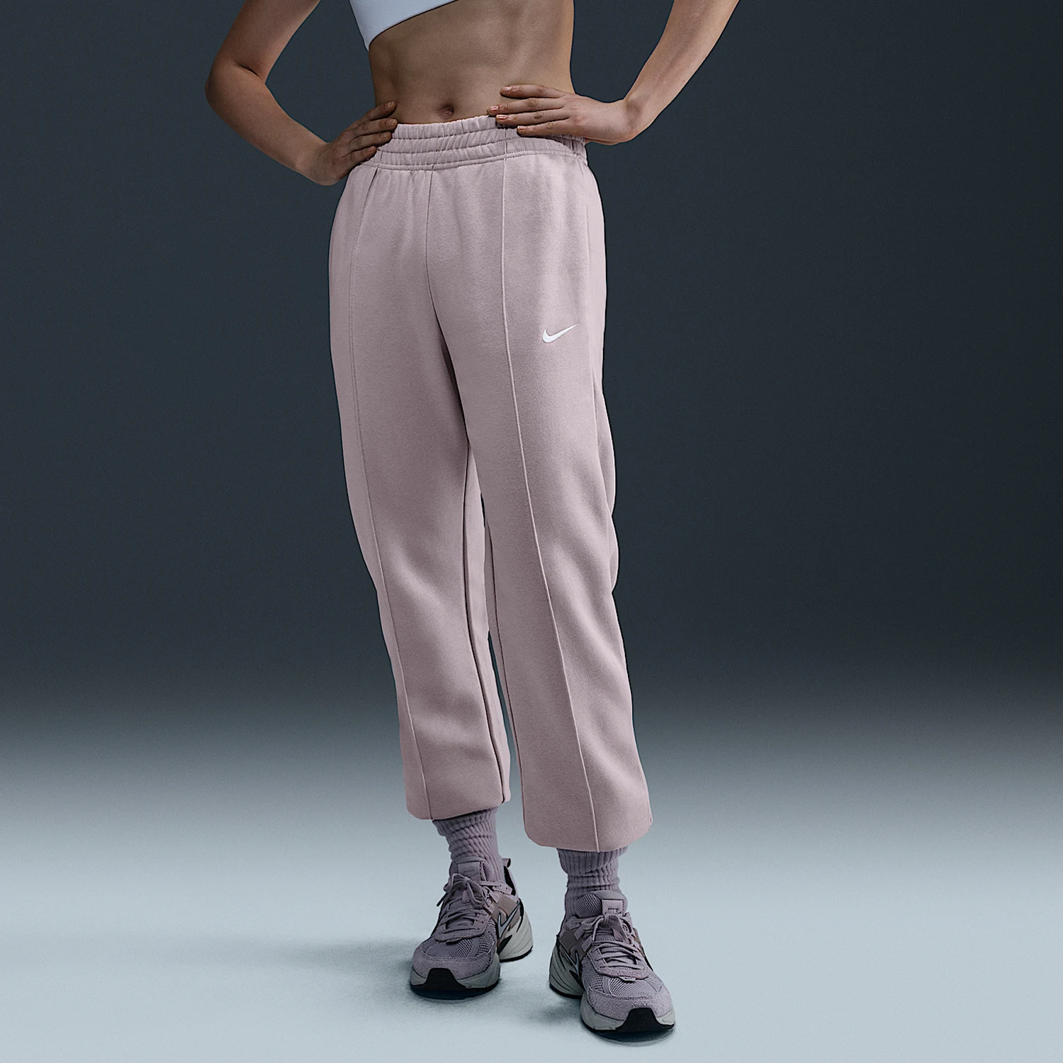 

Оригинальные женские трикотажные повседневные брюки Nike Sportswear с манжетами BV4090-019