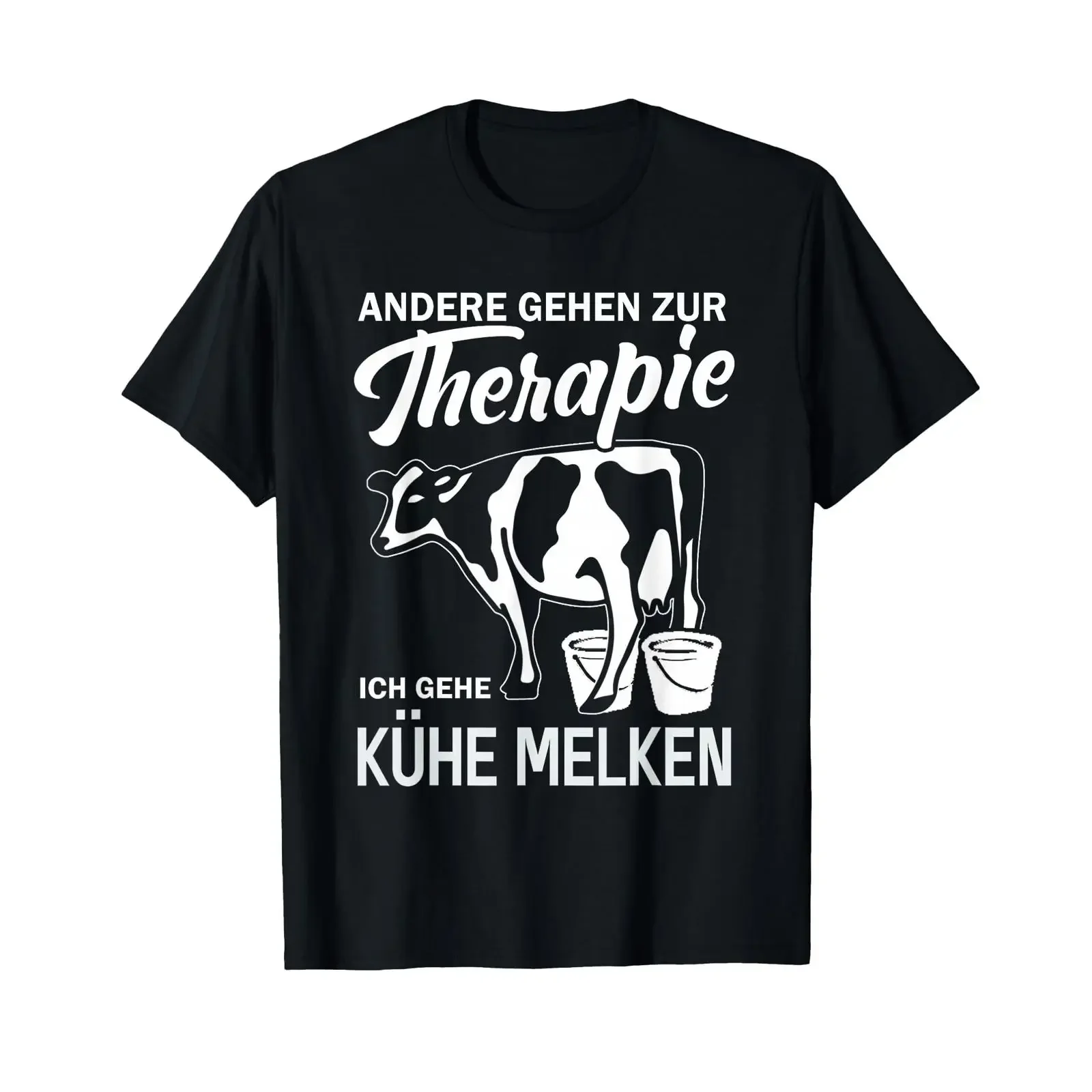 Футболка с немецким текстом: «Andere gehen zur Therapie, Kühe melken, Milchbauern». Черная, винтажная, с эффектом потертости, удобная.