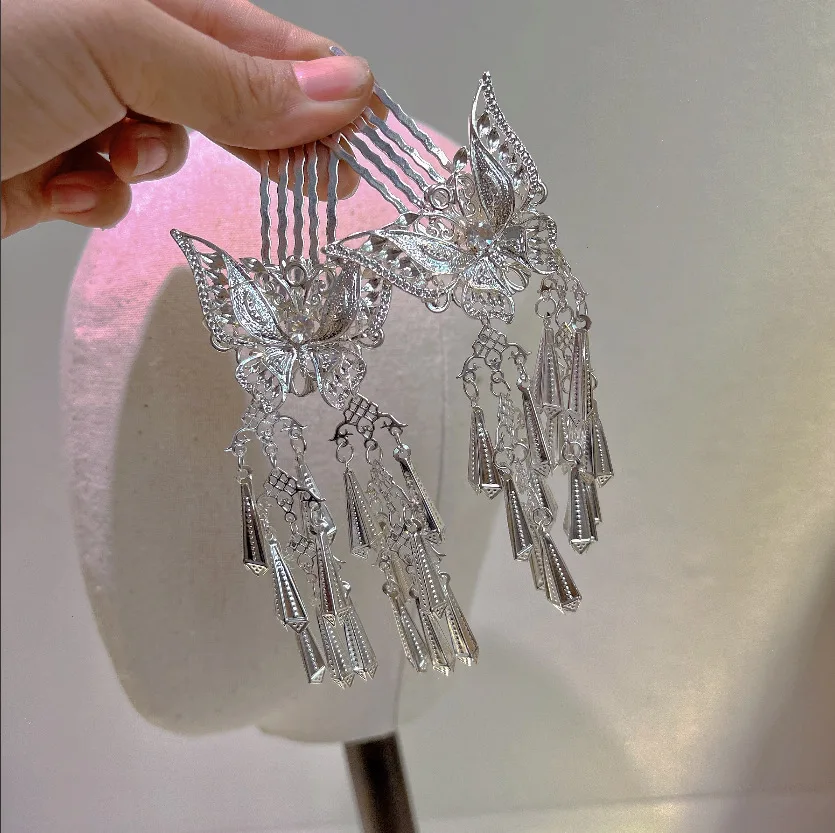 

Butterfly Hair Comb Silver Alloy Hairpin Hair Accessory Antique Headpiece for Women