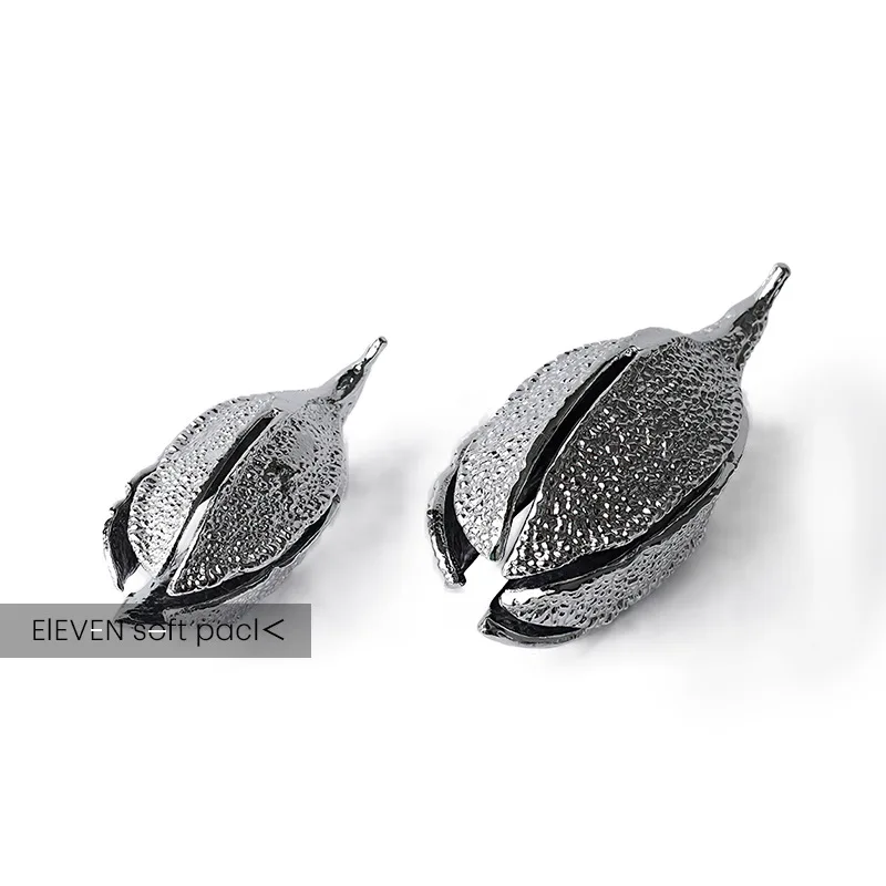 Modern wabi **** wind creative metal elements cocoa pods handicrafts ornament model room coffee table dining table decoration