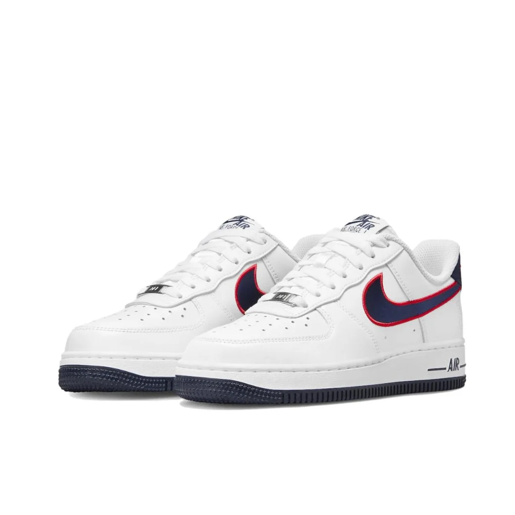 Nike Air Force 1 07รองเท้าบอร์ดสำหรับผู้หญิงและผู้ชาย, รองเท้าลำลอง Comfort กันกระแทกและ sepatu kets Ringan สีแดงและสีขาว