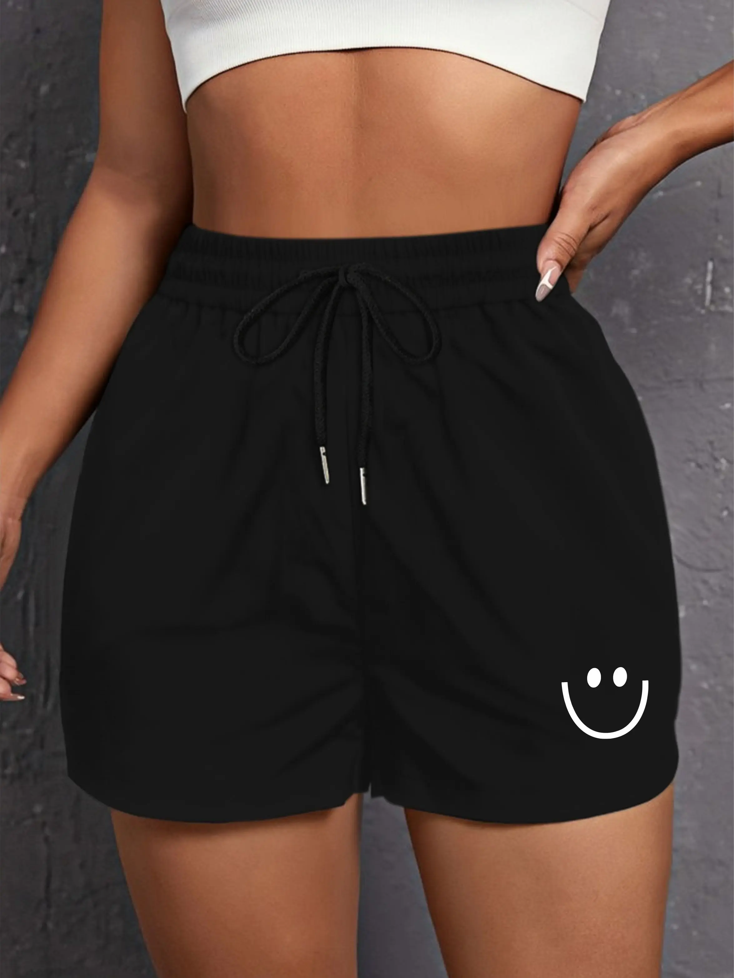 Summer women's short pants with smiling face print lightweight and breathable casual and fashionable street style shorts