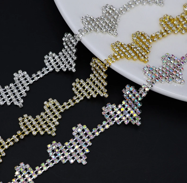 10 Yards Strass-Kettenbesatz Kristall-Diamant-Accessoires DIY-Handwerk Hochzeits-Party-Geschenk-Dekoration Herzförmiges Strass-Band – Detail 2