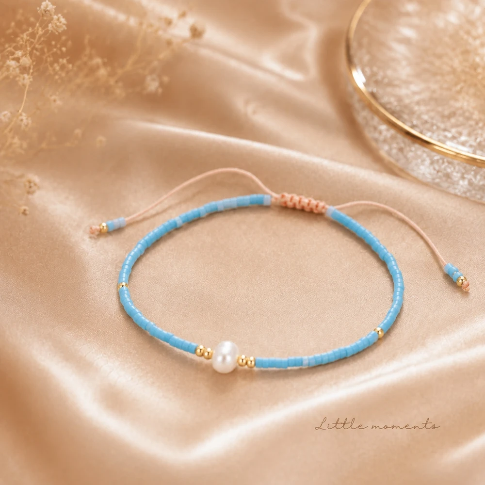 1pc Women's Bohemian Turquoise Glass Beaded Strand Bracelet with White Round Center Bead Pink Adjustable Lace-Up Cord