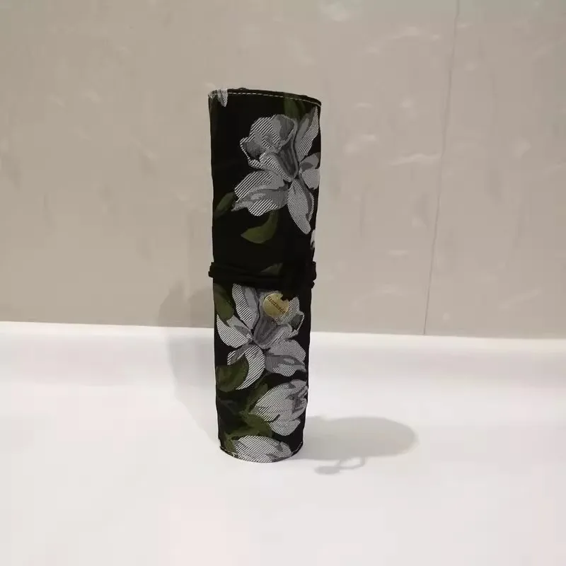 Oil Painting Gray Relief Jacquard Fabric Pen Curtain, Large Capacity Rolling Pen Bag, Stationery Storage, Wrapped Steel Pen Bag