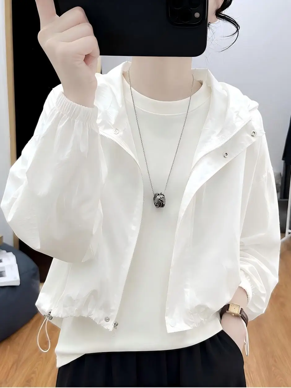 Women's Short Hooded Lightweight Loose Fitting Summer Sun Protection Jacket Breathable Outdoor Climbing Windbreaker Coat