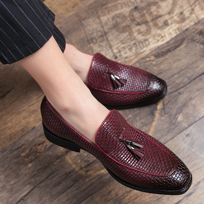 

Spring and Autumn Red Loafers Tassel Business Leather Shoes Woven Pattern Thick Sole Casual Shoes Dress Luxury Brand Moccasin