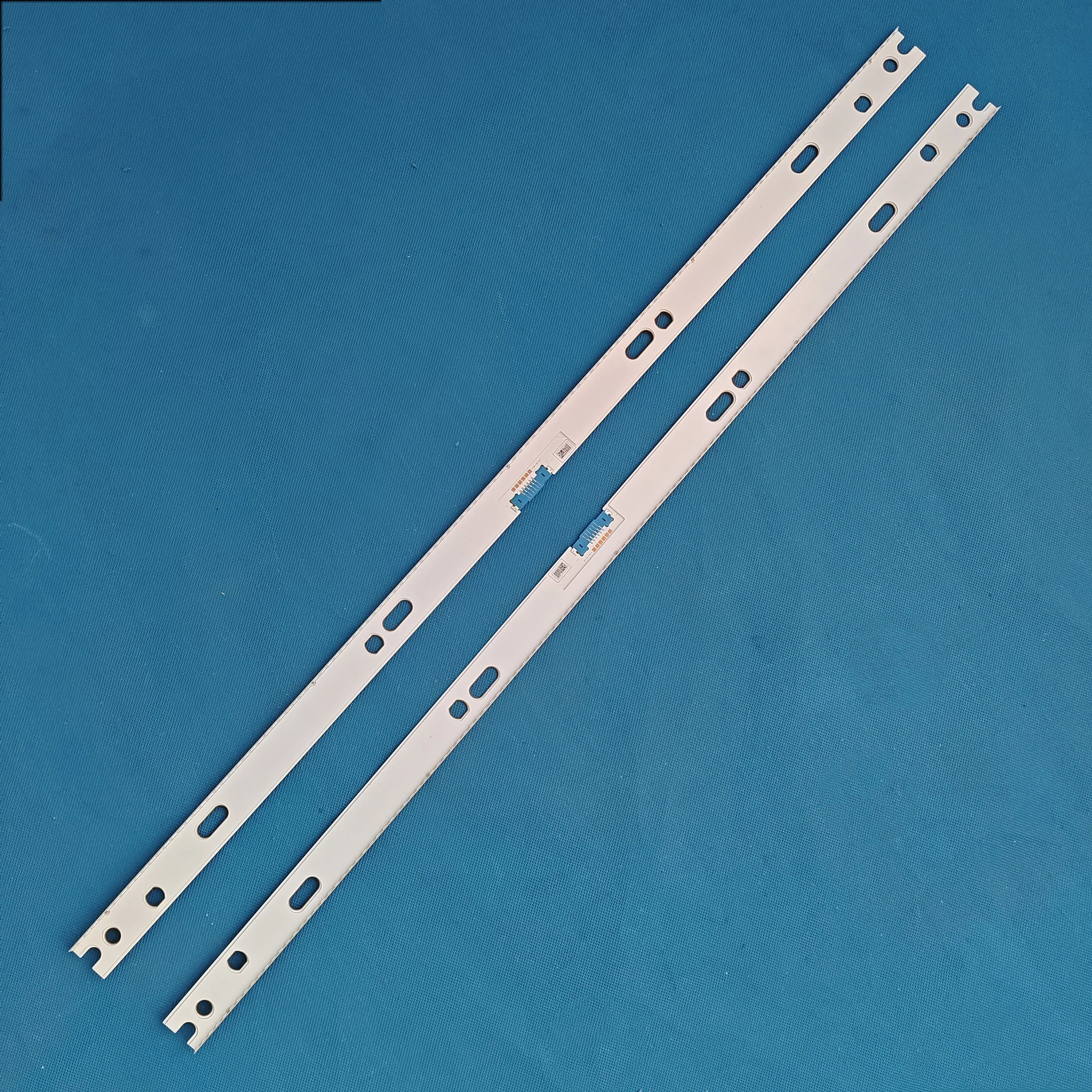 bande-led-pour-qn65q75cnf-qn65q75fnf-qn65q7cnaf-qn65q7cnav-qn65q7fnaf--qn65q7fnafxza-qn65q75cn-qe65q8fna-qn65q8cnag-qn65q8cna