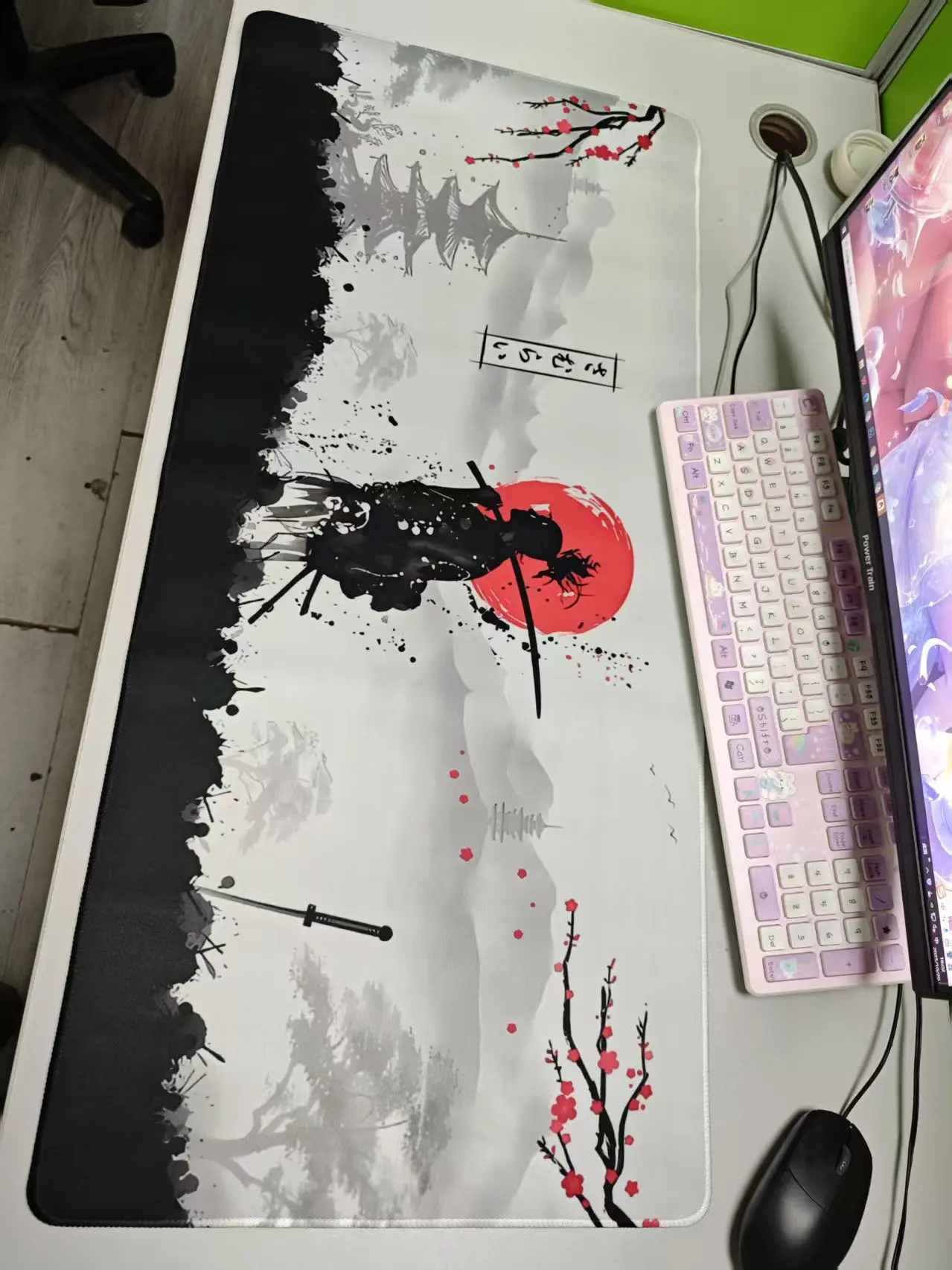 

На основе вашей оригинальной китайской концепции, здесь несколько удлиненных английских типов действуют стилем для вашего коврика для мыши.