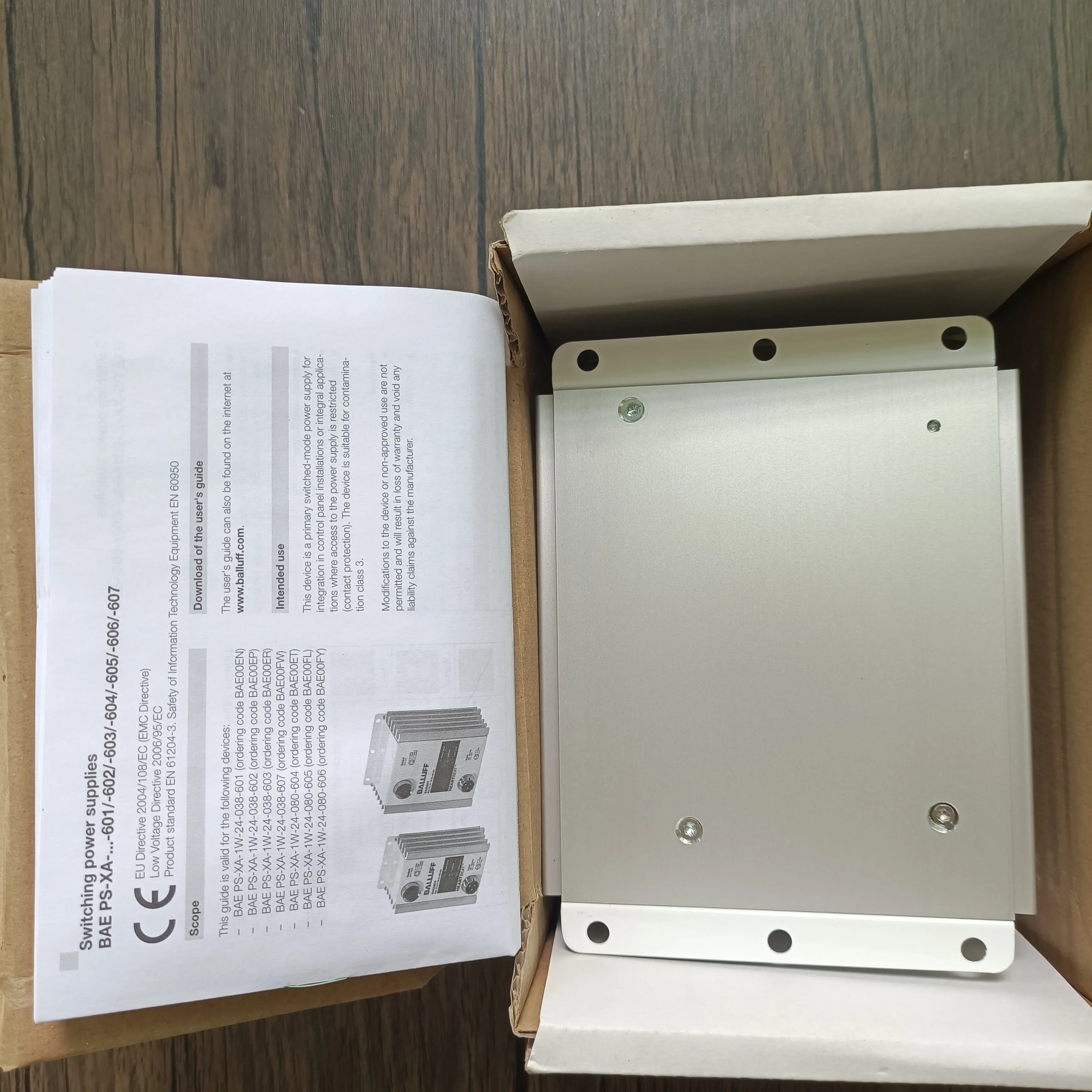 العلامة التجارية الجديدة الأصلية، Balluff BAE00FL BAE PS-XA-1W-24-080-605 متوفرة في المخزون