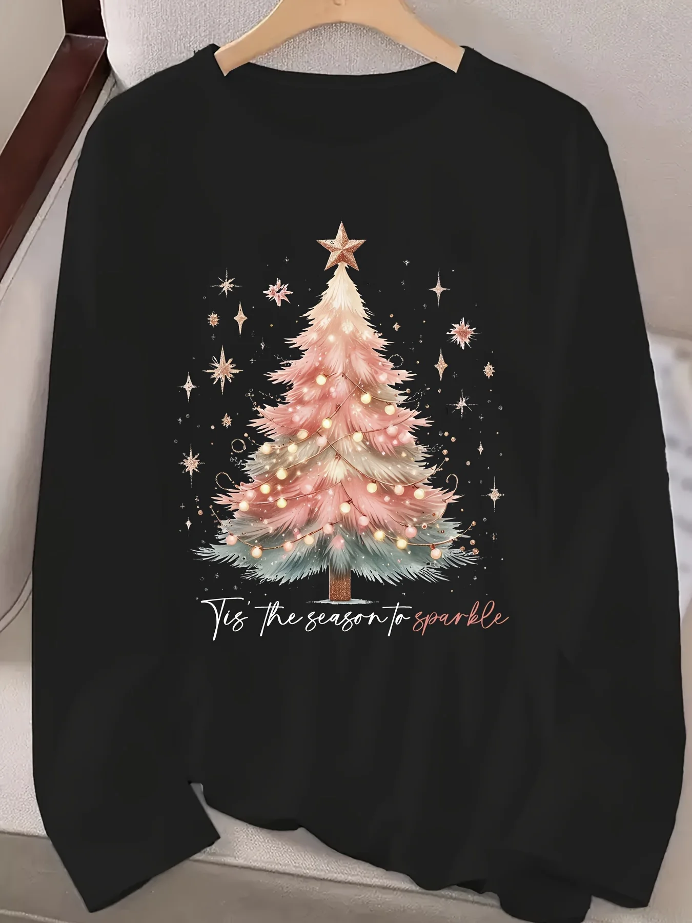 Christmas Long Sleeve T-shirt Women's Christmas Tree Print T Shirt Vibrant Holiday Design with Shining Season Text Clothes Femme