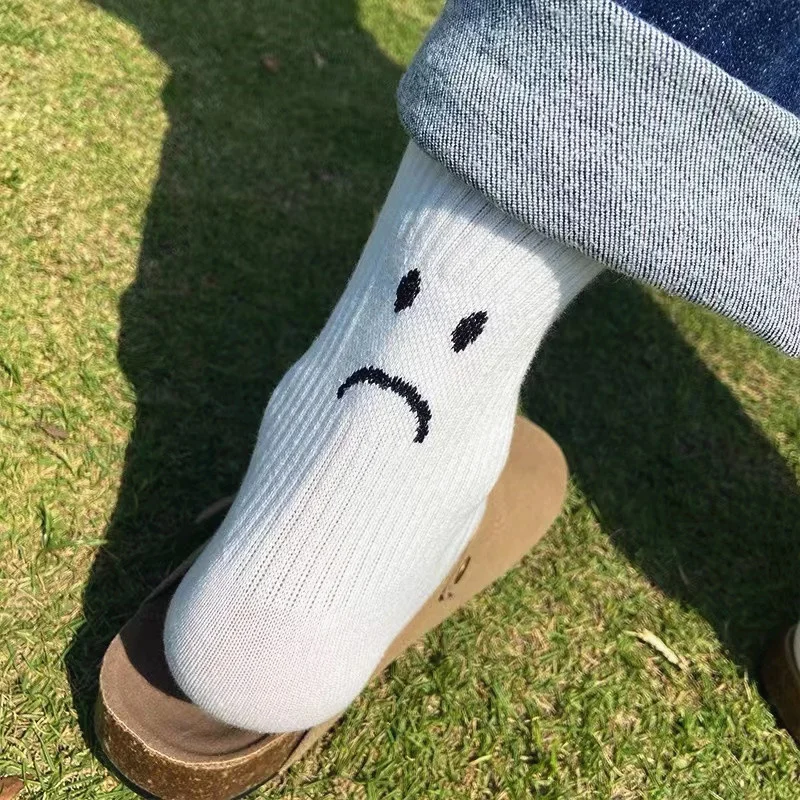 Y Demo 1 Pair Casual Crying Smiling Face Socks Creative Funny Sports Style Solid Color Couple Middle Tube Socks