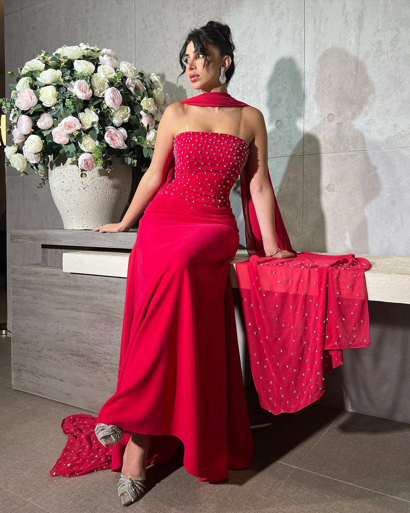 Aenyrst Saudi-Arabien Elegantes rotes Ballkleid für Damen, trägerlos, mit Perlen besetzt, Party-Abendkleider, bodenlang, formelle Anlässe