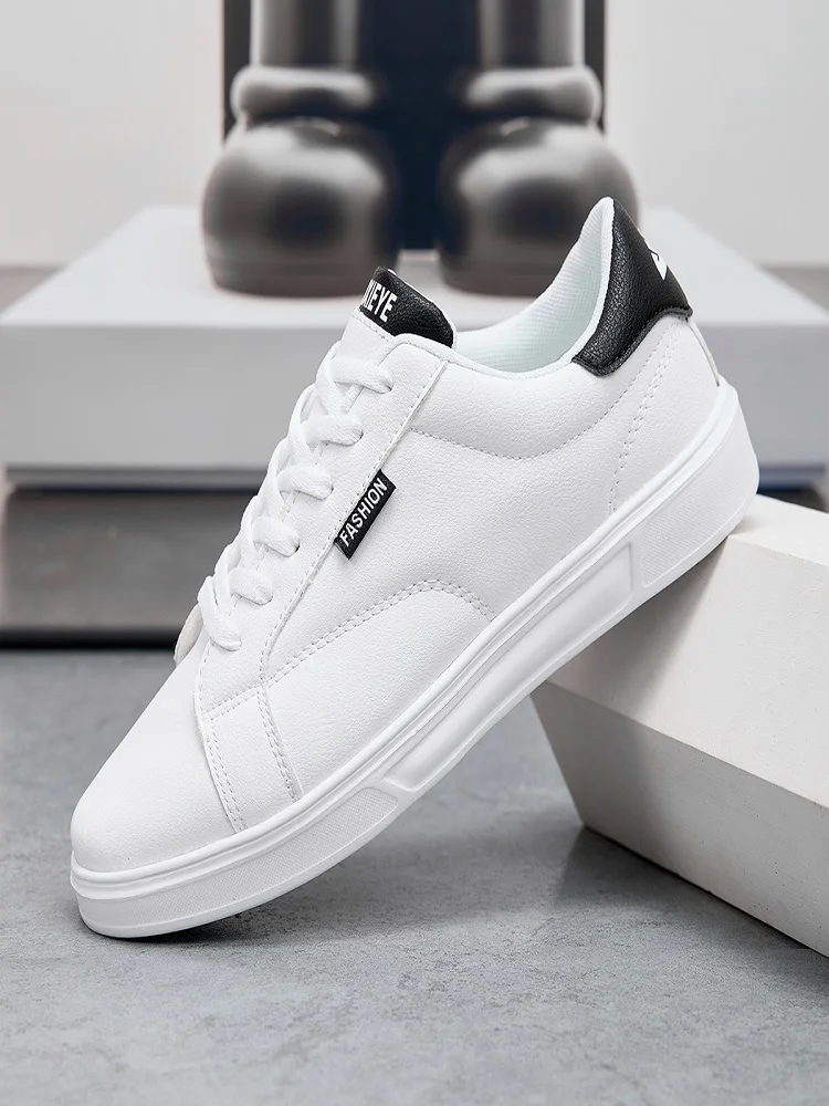 White Black Men Shoes Comfortable Casual Skateboard Shoes Men Solid Leisure Sneakers Lightweight Walking Shoes