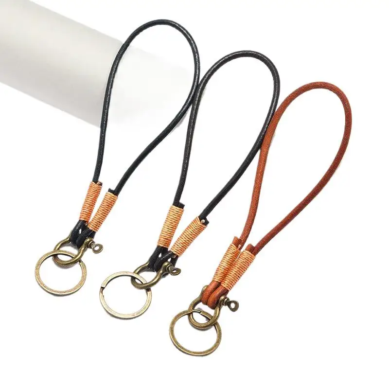 Neuheiten Retro Handgefertigter Schlüsselanhänger aus Rindsleder mit Seil und Hufeisenschnalle, kleiner Taschenanhänger, Schlüsselketten, modisches Geschenk für beste Freunde – Detail 6