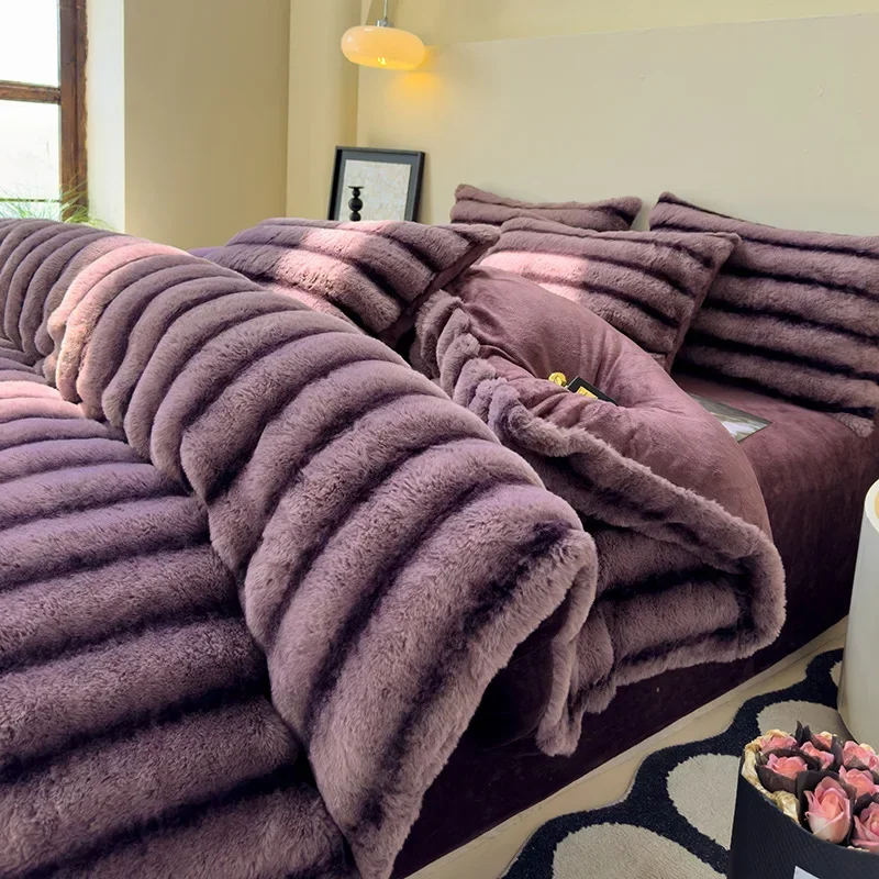 Rabbit velvet milk velvet thickened rabbit fur warm four-piece set, 1.5m 1.8m bed sheet four-piece set