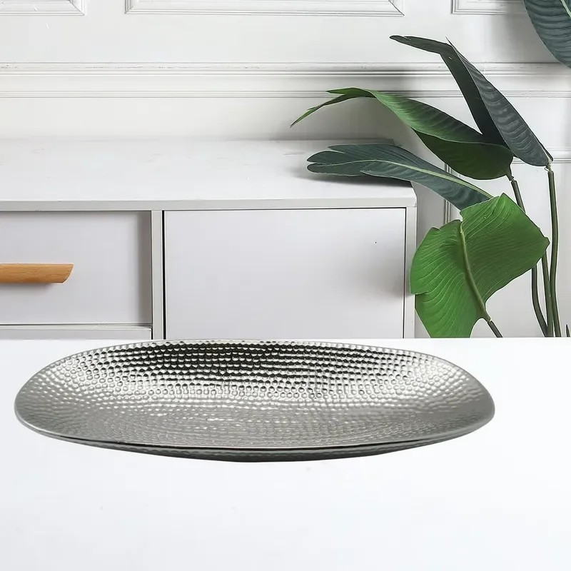 Hot Selling Ceramic Oval Candy Plate with Dotted Design for Home Decoration