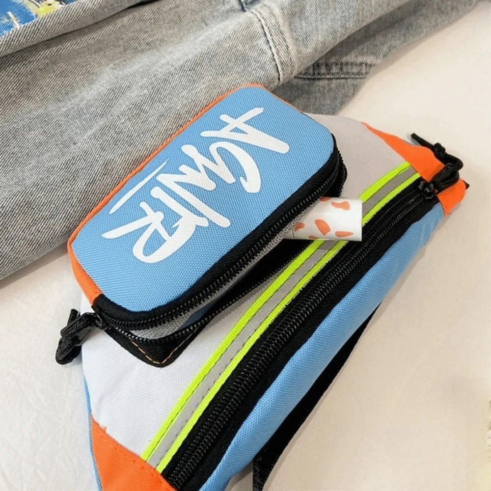 Immagine 6: Graziosa Mini Borsa a Tracolla in Tessuto Oxford, Marsupio a Forma di Banana con Stampa di Lettere, Borsa da Petto per Bambini