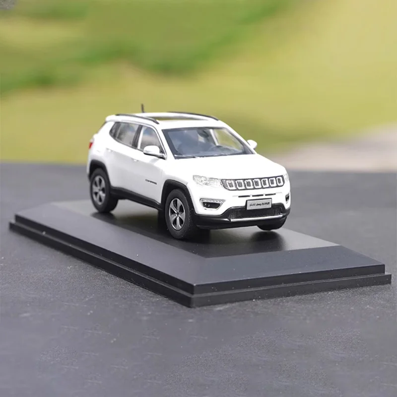 Diecast Original 1:43 Scale Gac Fick Jeep Compass Simulation Alloy Car Model Static Display Collectible Toy Gift Decration