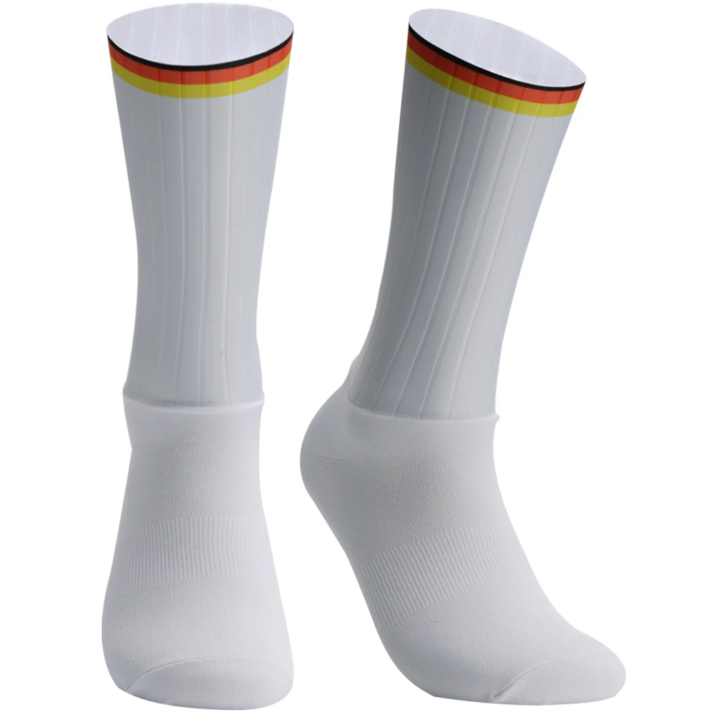 Anti Slip Silicone Summer Aero Socks Whiteline Cycling Socks Men Bicycle Sport Running Bike Socks Calcetines Ciclismo