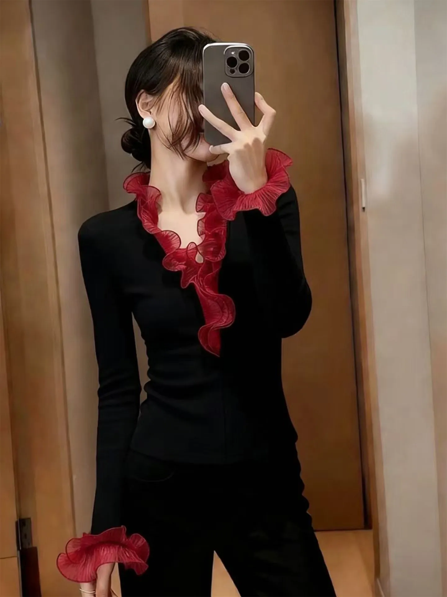 

Элегантный корейский вязаный свитер с V-образным вырезом, длинными рукавами, облегающий, для женщин, зимний, модный, для ношения под одеждой, класса люкс.