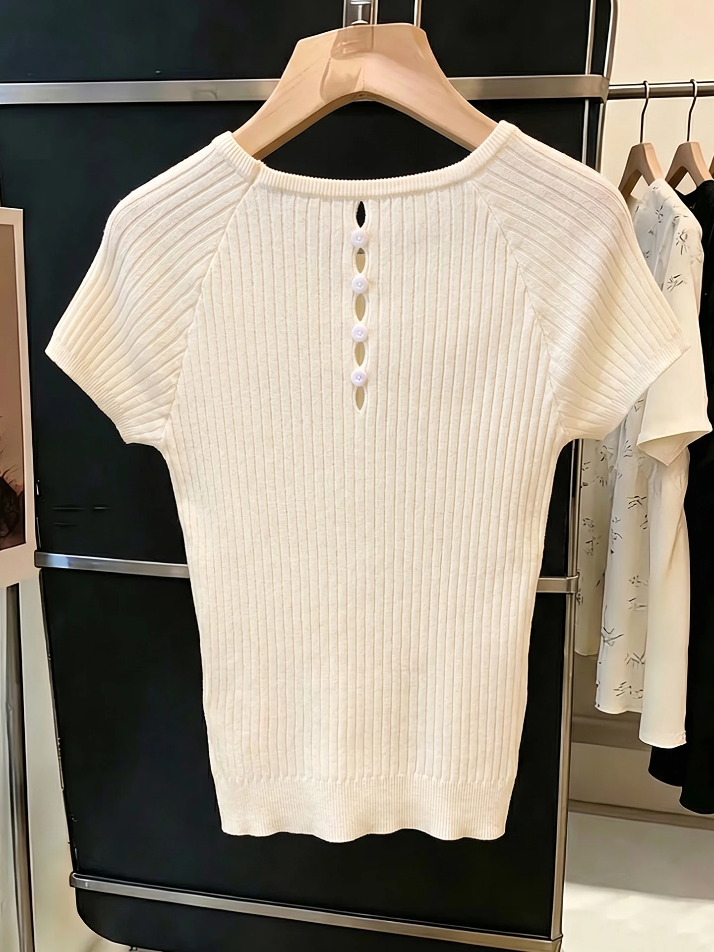 

Soft Skin-Friendly Pure Color Short Sleeve Knitted Top Korean Style Summer Casual Wear Comfortable Versatile Basic T-Shirt