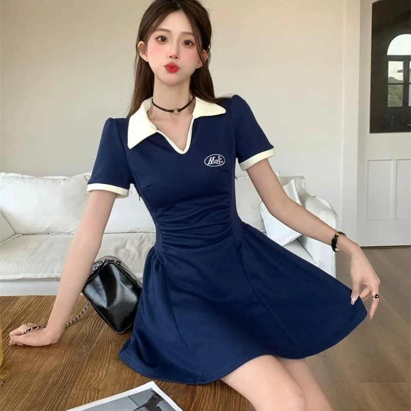 Damen Polokragen Midikleid Blau mit Kontrastfarben Gerüschtes A-Linien-Kleid Verspieltes Alltagskleid Lässiges Freizeitkleid