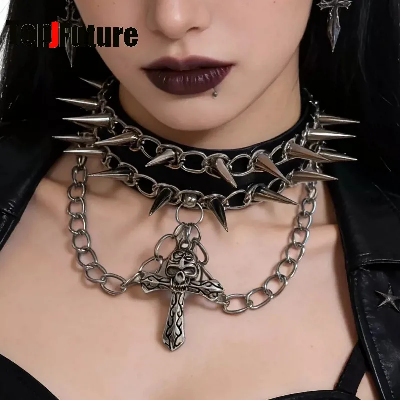 Dark Gothic Punk Y2K Spicy Girl Subculture Heavy Duty PU Leather Rivet Spiked Choker With Metal Chain Skull Pendant Necklace