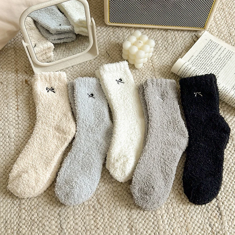 1Pair Lovely Socks For Women Kawaii Thicken Cashmere Middle Tube Socks Sweet Girls Soft Warm Outwear Floor Wear Socks