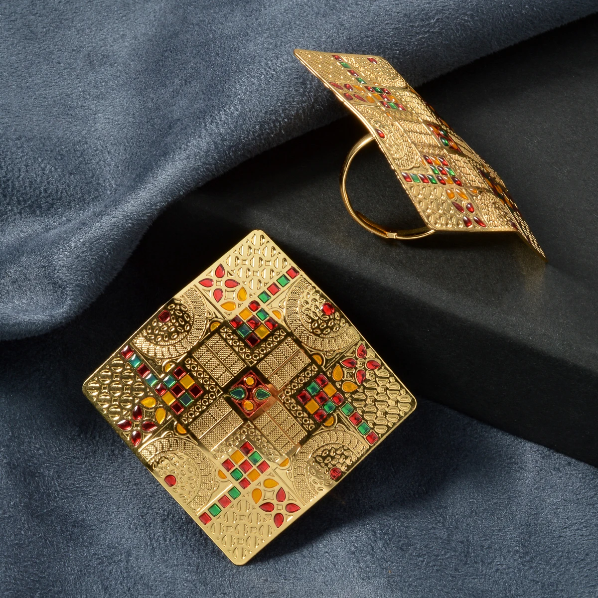 

Hot Selling Men's Women's Rings Colorful oil Droplets Carved Classic Patterns Hip-Hop Punk Style Banquet Party Accessories Gifts