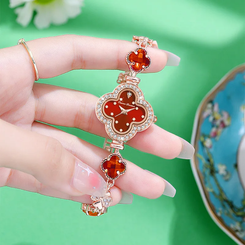 

2026 Лидер продаж, модные женские часы с клевером, кварцевые часы-браслет, женские часы