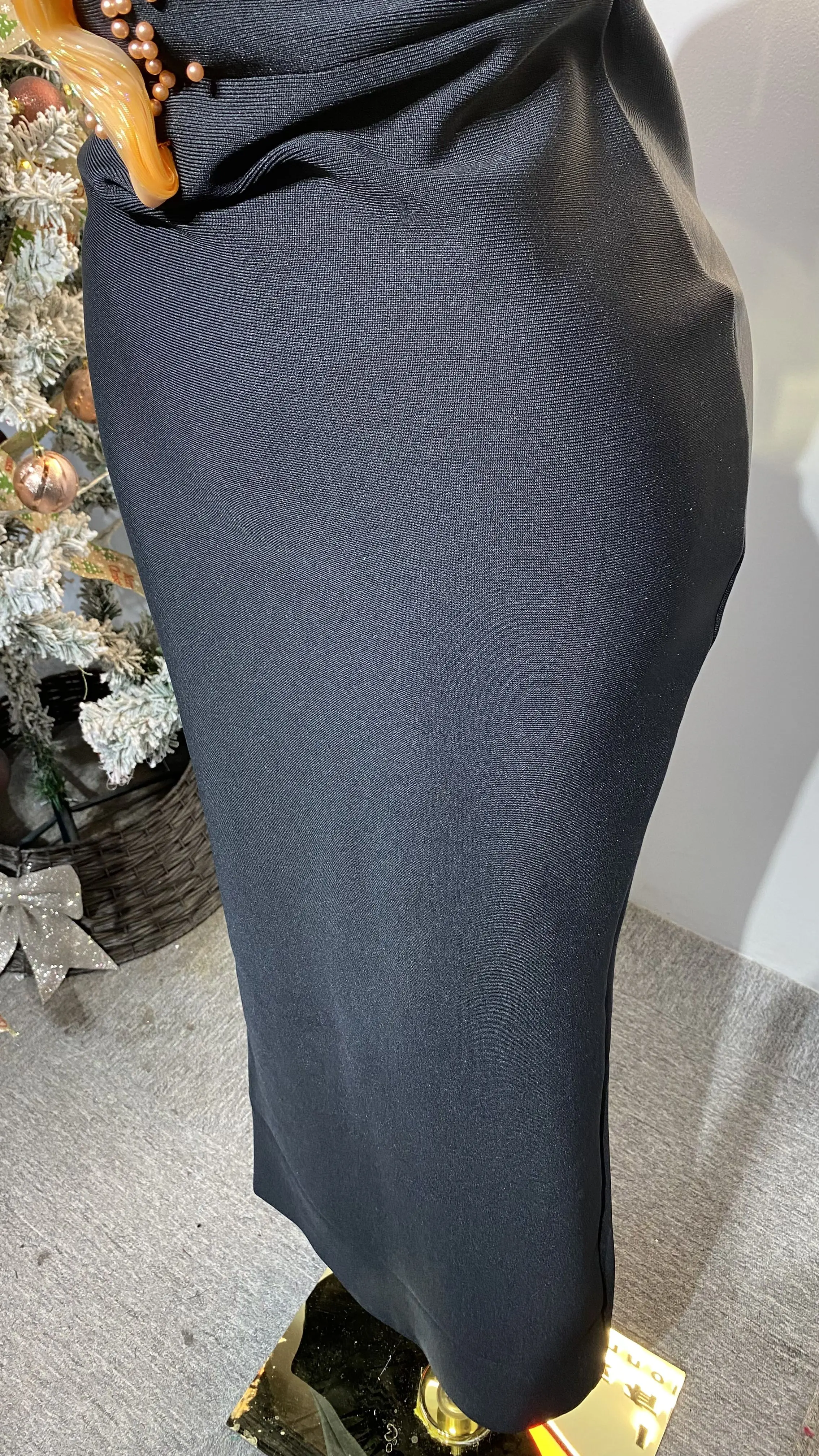 Sexy pleated V-neck pearl-embellished strapless high-waisted bandage maxi dress for evening events-GZXX170