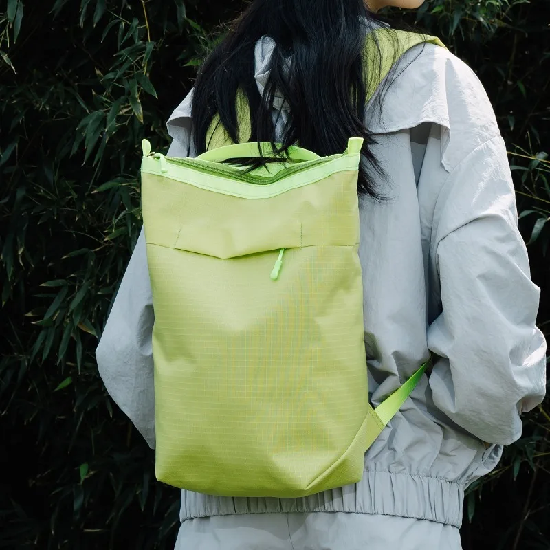 

Ultra Lightweight Backpack Large Capacity Laptop Bag for Travel, Hiking Cycling Commuting Waterproof Daypack for Men Women