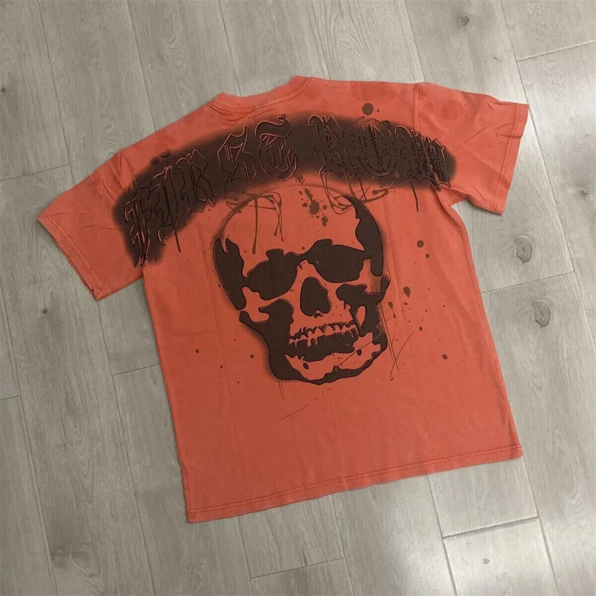 First Row Retro Street Casual Beaded Skull Print Short-Sleeved T-Shirt with Blotting and Weathered Look Loose Top