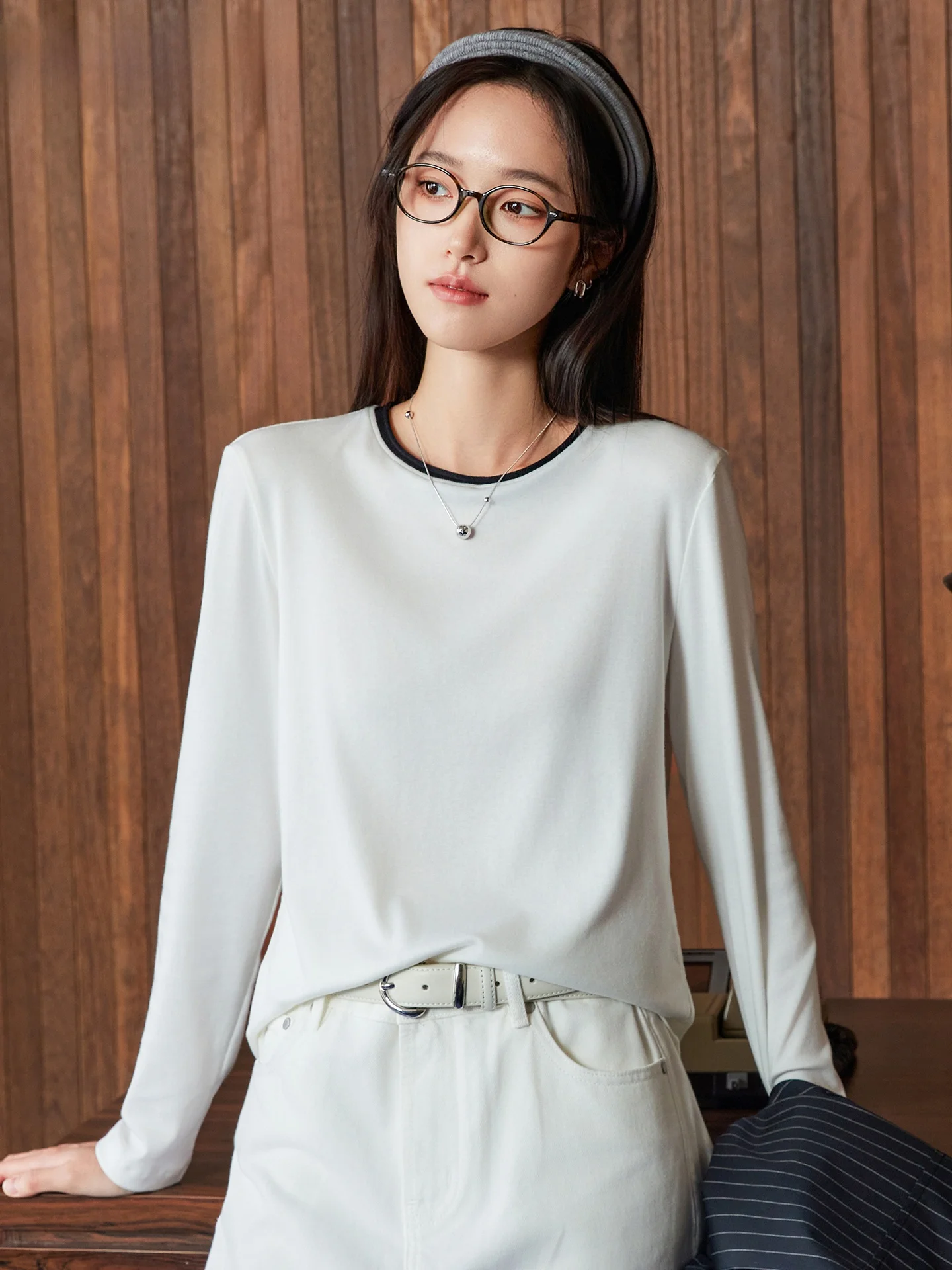 round Neck Color Block Base Shirt Women's Spring Autumn New Style Shoulder Thin Long Sleeve Slimming White Top Learsel Material