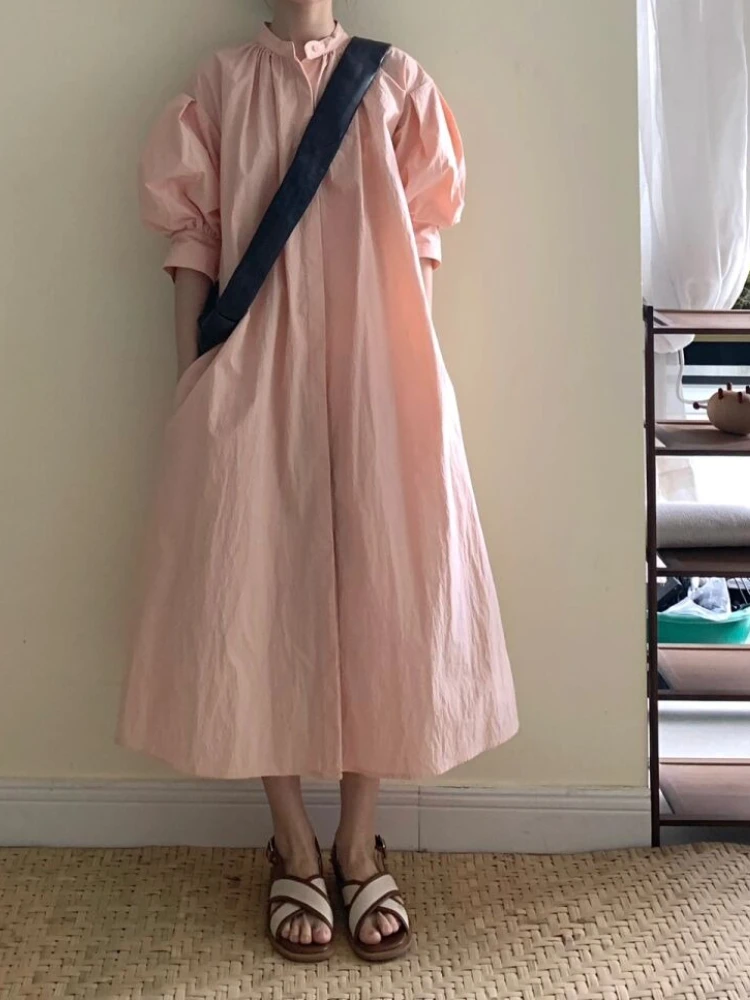 Spódnica koszulowa z krótkim rękawem dla kobiet 2023 lato nowy luźny krój francuska minimalistyczna sukienka długa spódnica