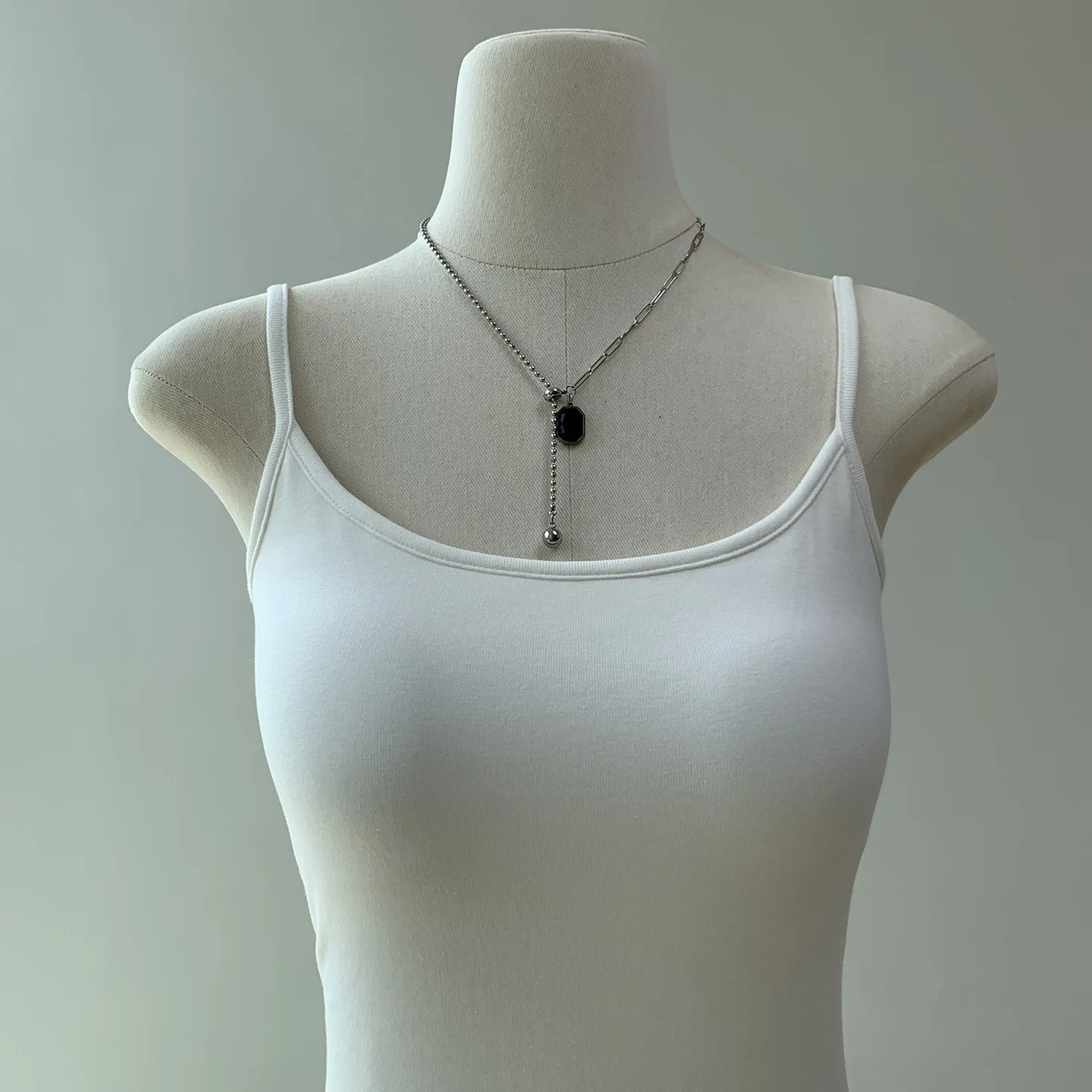 Suseyiku White Strap Vest Women's Inner Spring Summer Beautiful Back Bra Integrated Base Pad Outerwear Shirt Commute Style Sl...