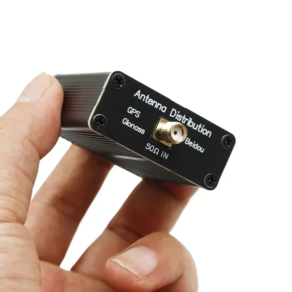 Beidou Signal GPS Antenna Splitter For GPS Signal Distribution Insertion Loss 6.6 DB 1 To 4 Signal Splitter For GPS