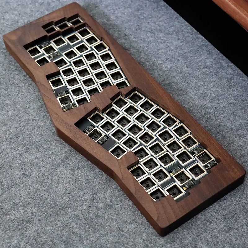 

Walnut mechanical keyboard, free key keyboard