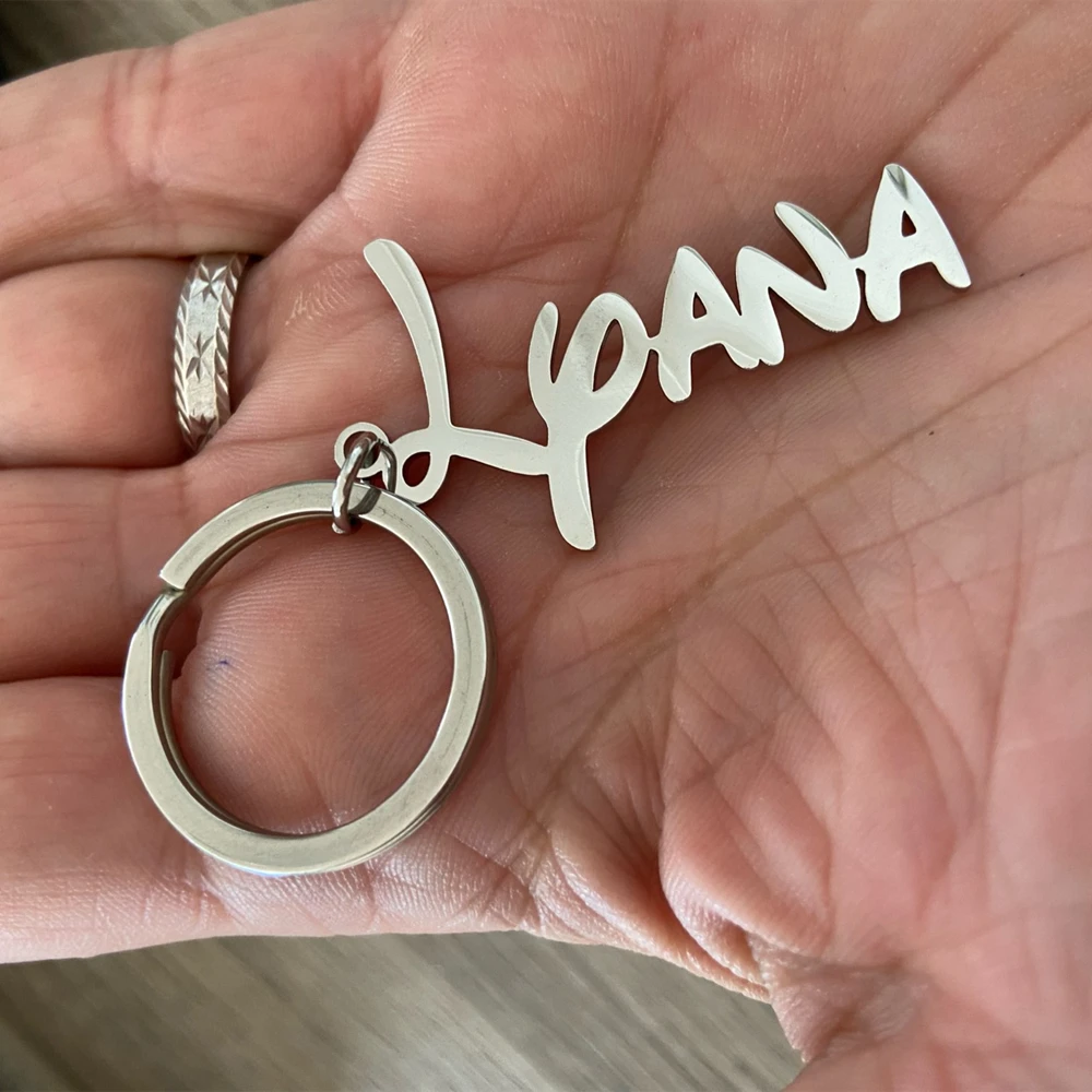 Dainty Customize First Name Charm Key Chain Personalized Family Gift Stainless Steel Jewelry Name Keychain for Women Men